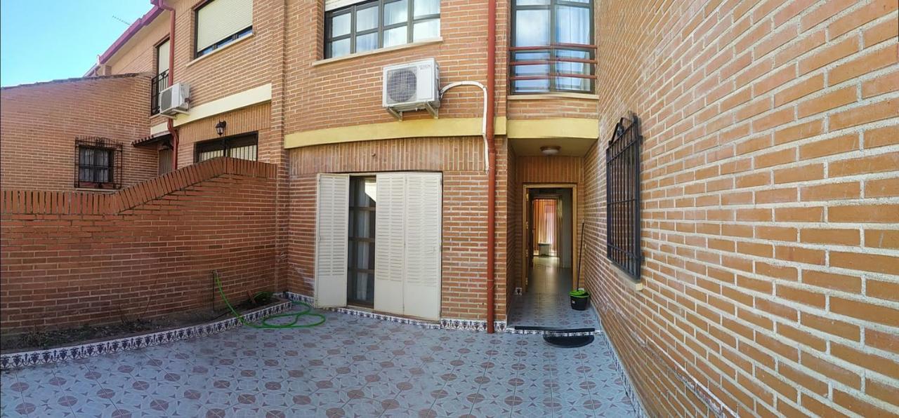 Habitacion Privada Familiar Toledo Exteriör bild